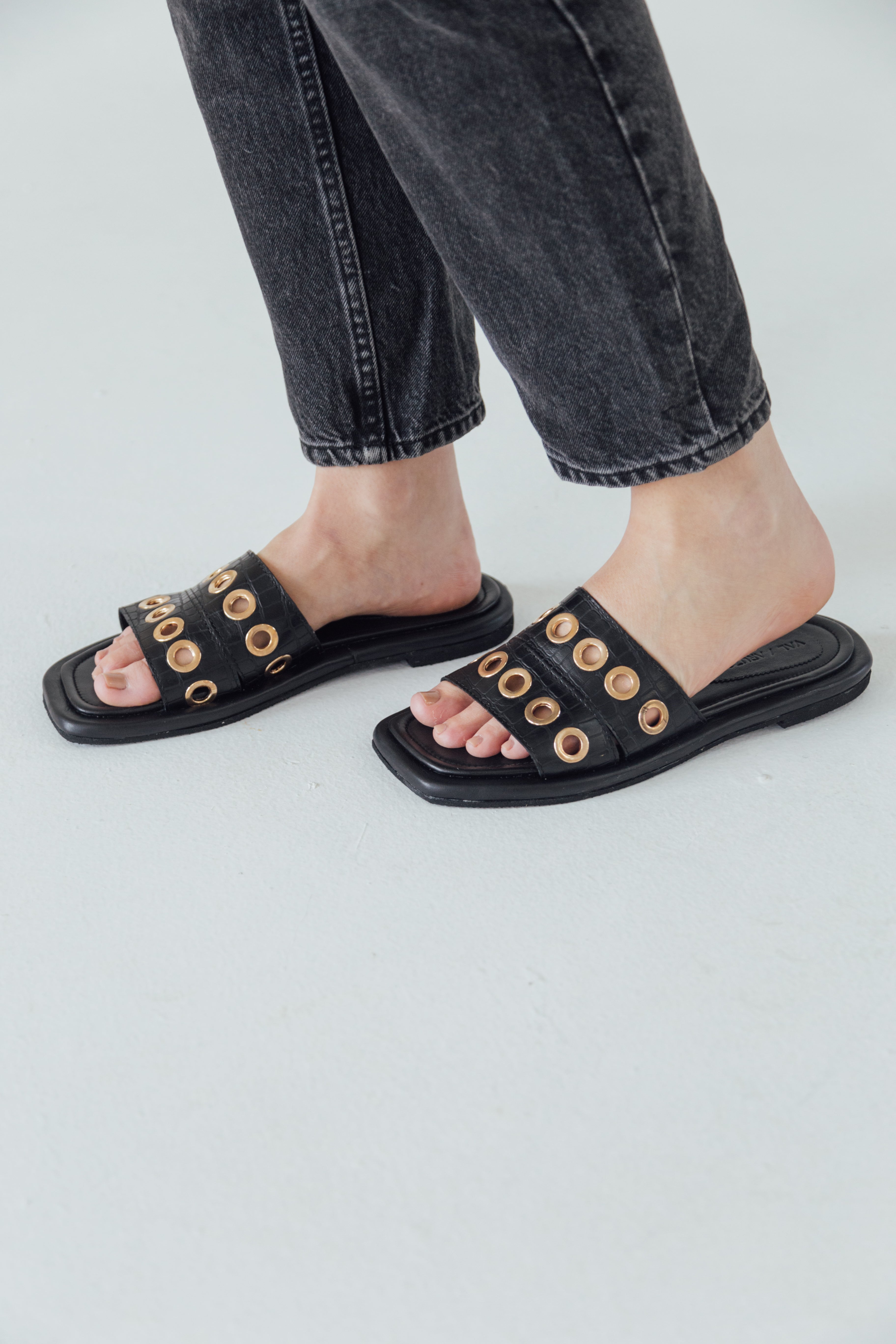 Sandalias Latte Negra